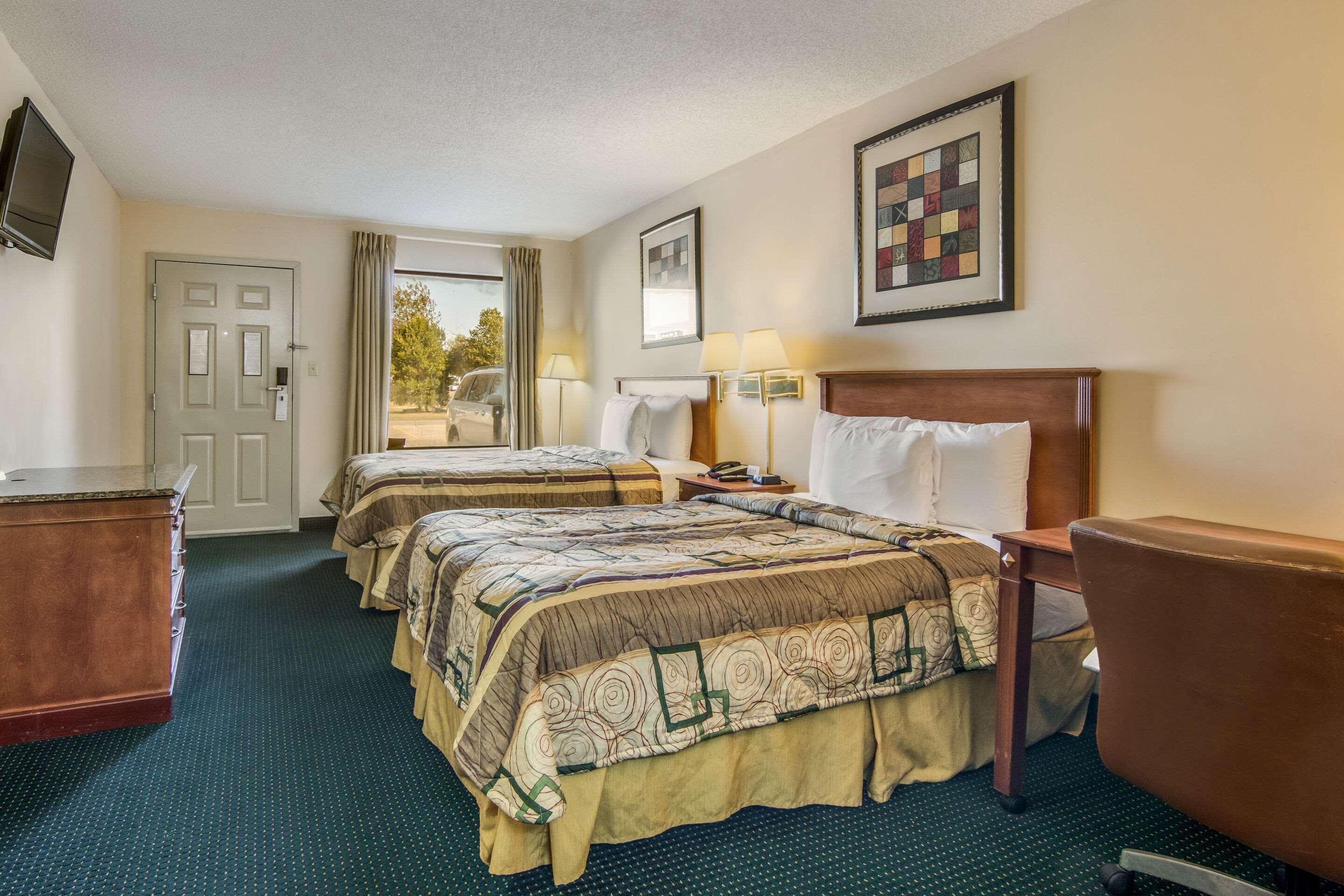 Rodeway Inn & Suites Dublin Exterior foto
