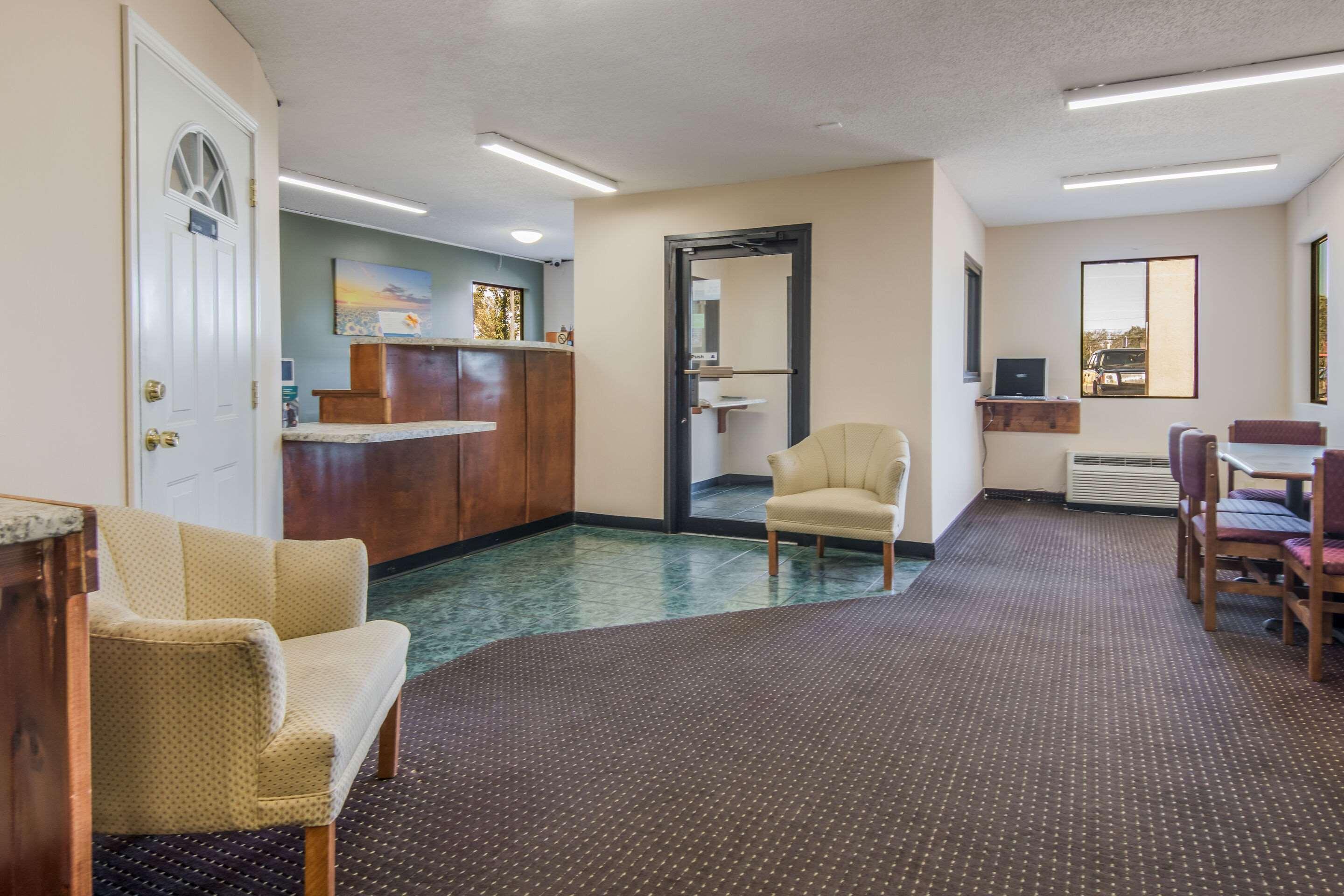 Rodeway Inn & Suites Dublin Exterior foto